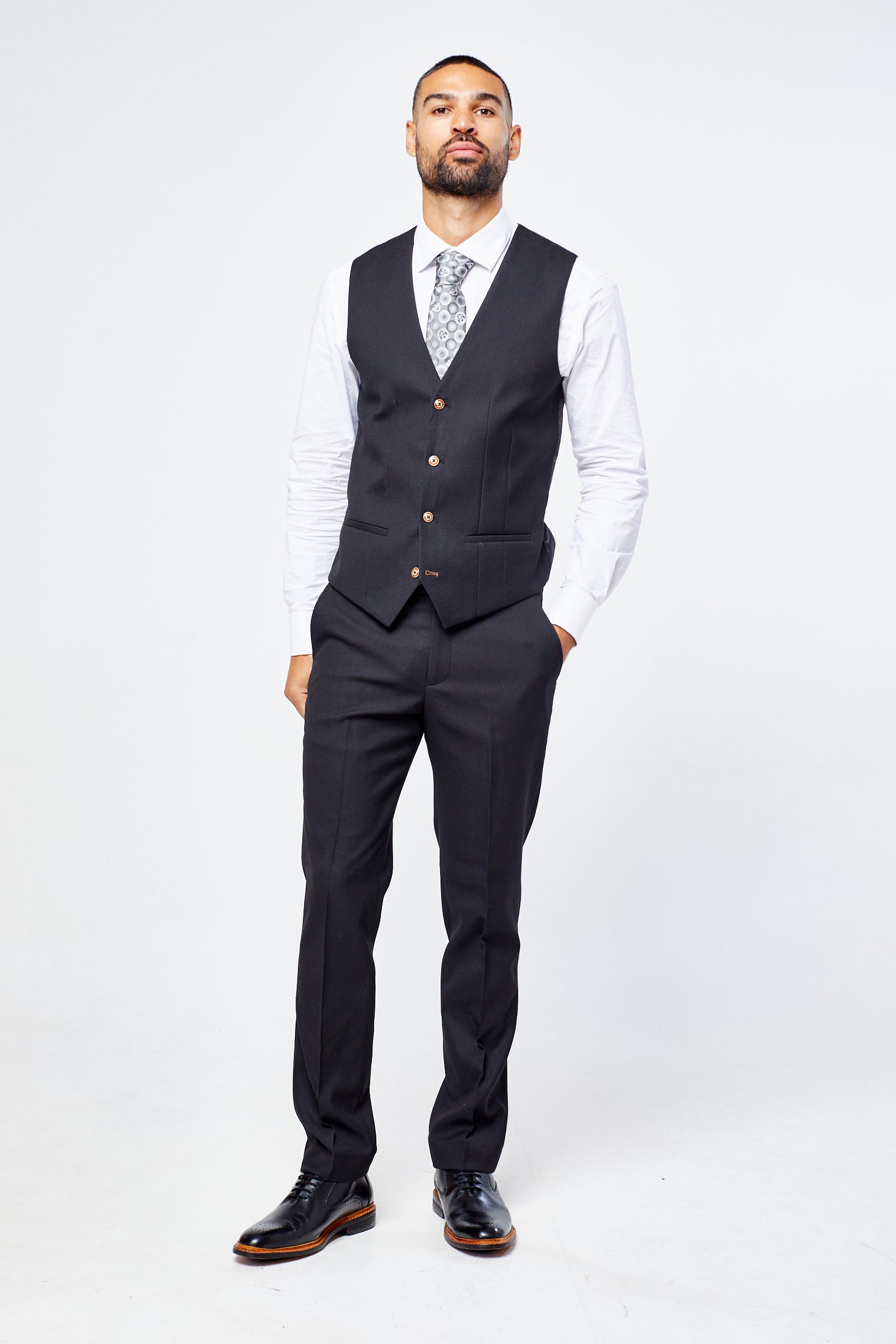 Max - Black Three Piece Suit with Contrast Buttons