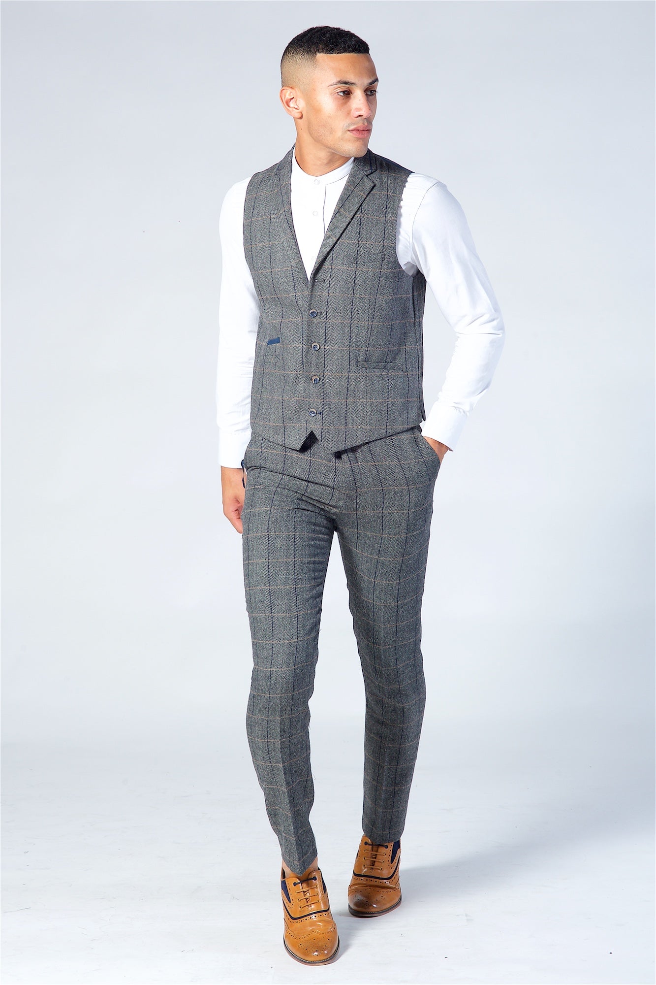 Cavani Albert Grey Tweed Three Piece Suit